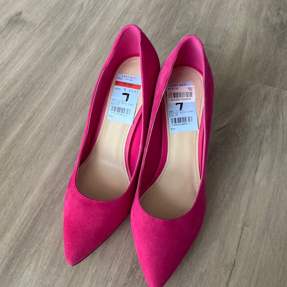 NWT - Marc Fisher Pink Viviene Pumps